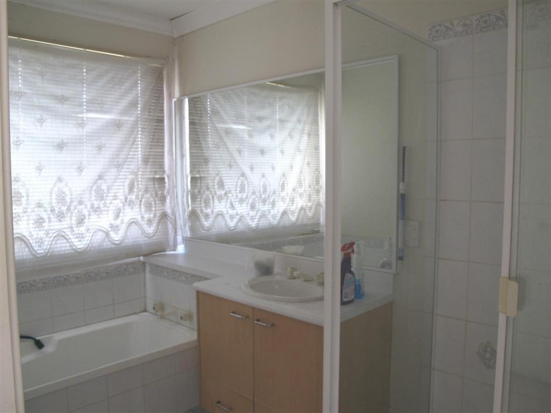West Hoxton NSW 2171