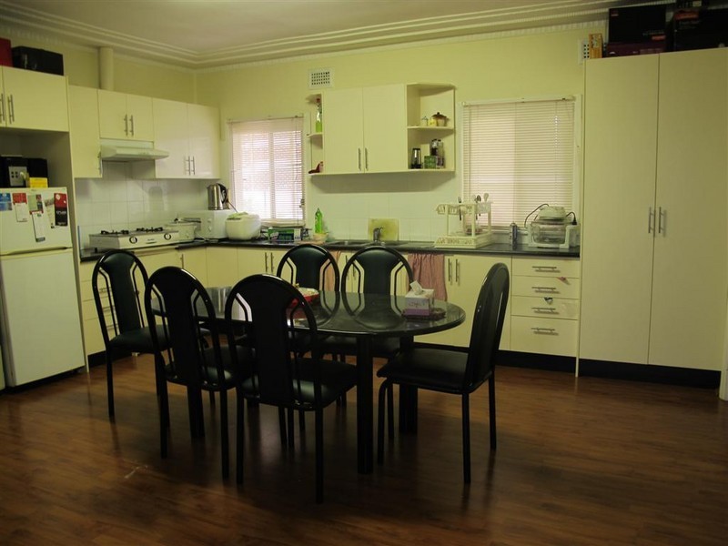 Fairfield West NSW 2165