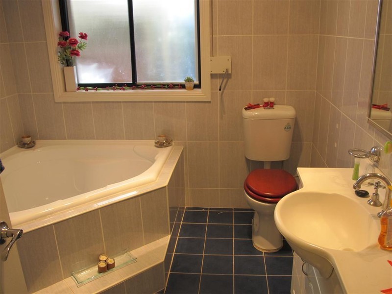 Fairfield West NSW 2165