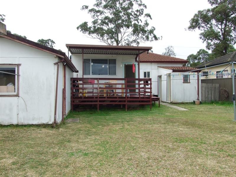 Fairfield West NSW 2165
