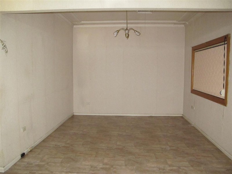 Edensor Park NSW 2176