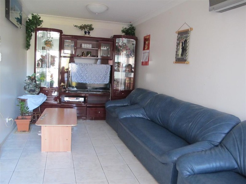 Greenfield Park NSW 2176