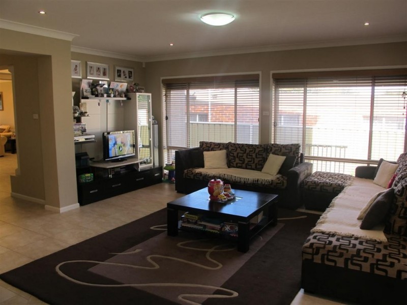 Fairfield West NSW 2165