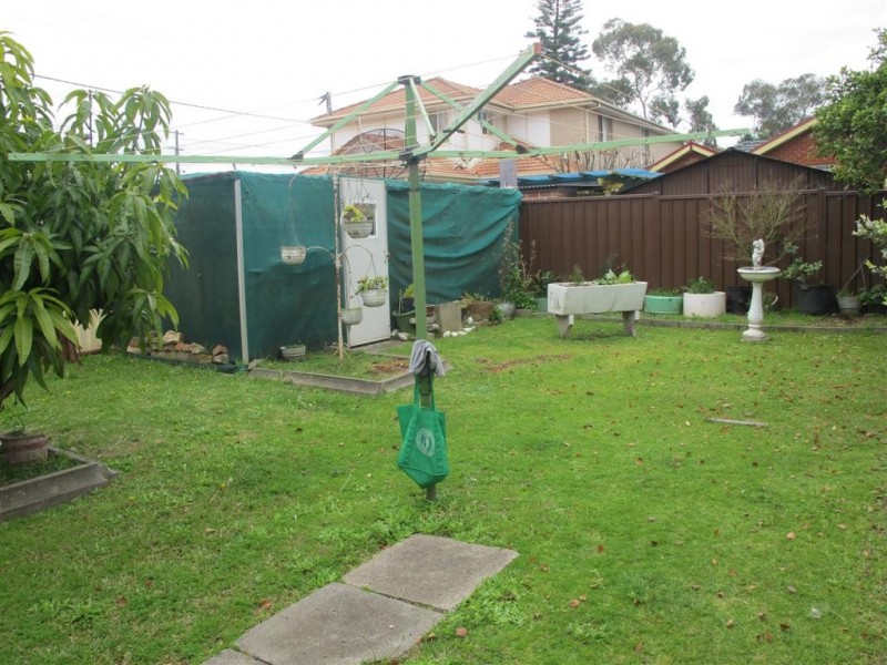 81 DERRIA ST, Canley Heights NSW 2166