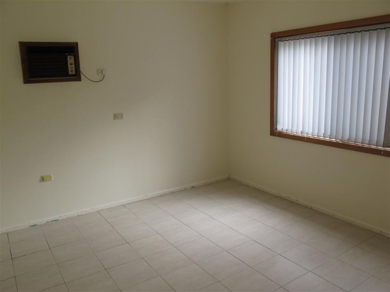 8 Wearne Rd, Bonnyrigg NSW 2177