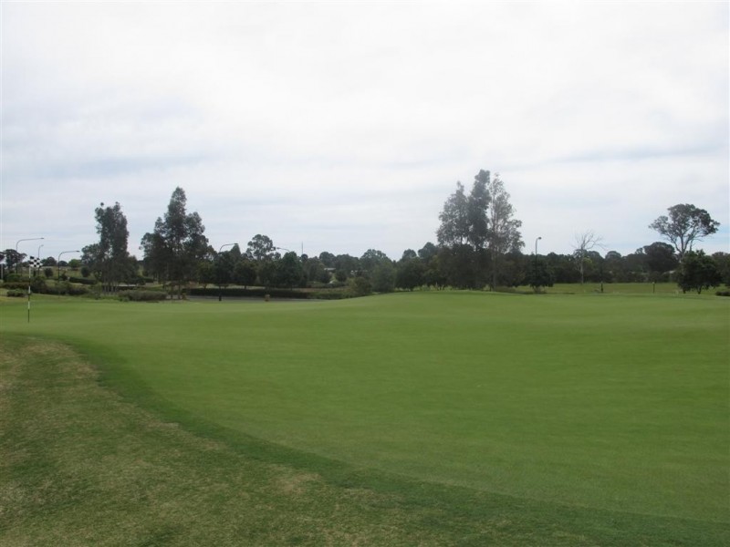 6 Portrush Cr, Luddenham NSW 2745