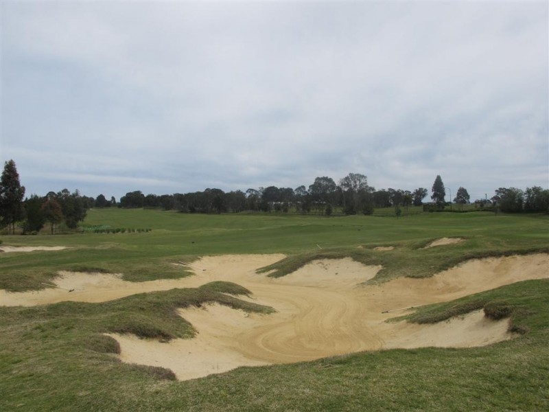 6 Portrush Cr, Luddenham NSW 2745