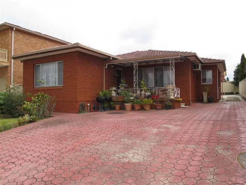 Edensor Park NSW 2176