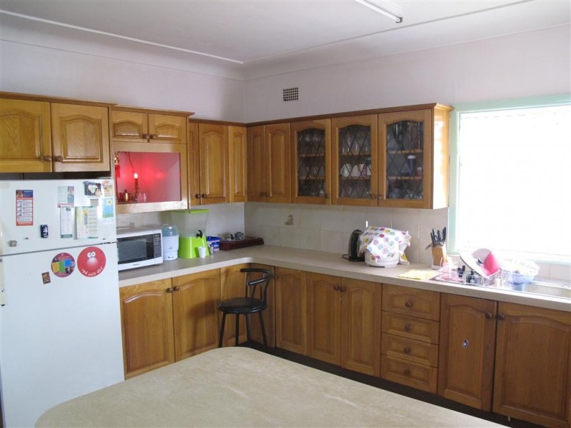 Edensor Park NSW 2176