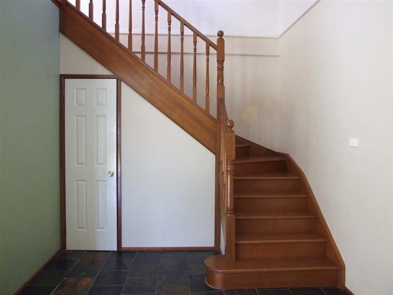 5 Peat Cl, Eagle Vale NSW 2558