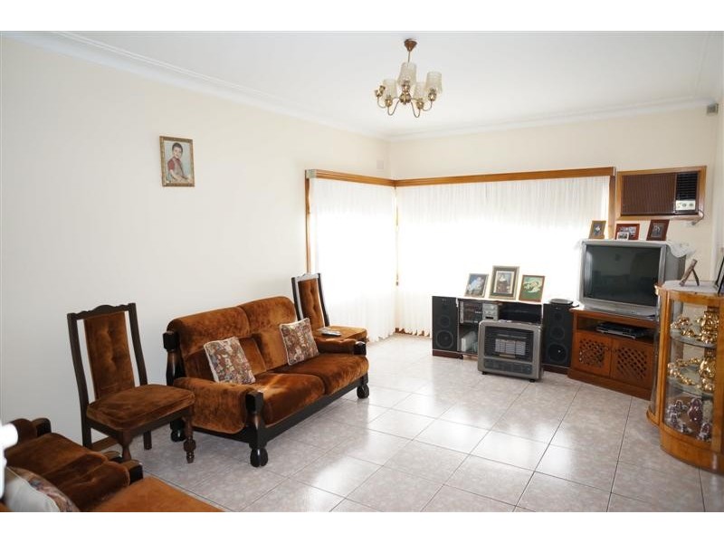 327 Canley Vale Road, Canley Heights NSW 2166