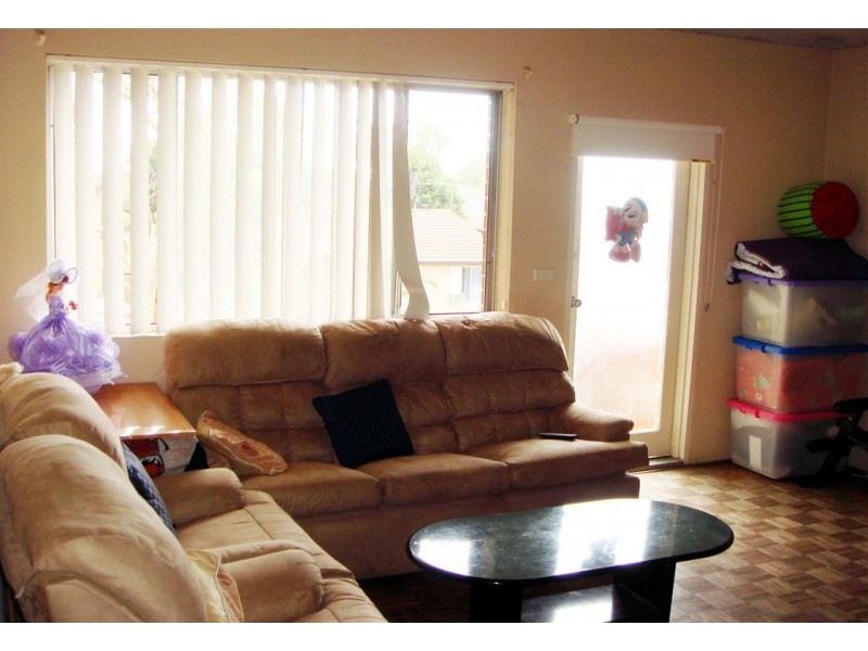 10/3 Fisher St, Cabramatta NSW 2166