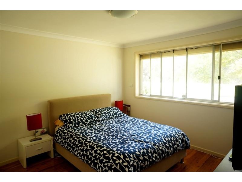 8 Parklea Parade, Canley Heights NSW 2166