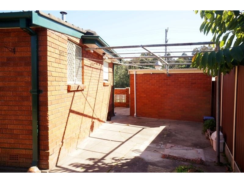 8 Parklea Parade, Canley Heights NSW 2166