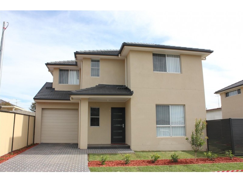 45 Gladstone St, Canley Heights NSW 2166