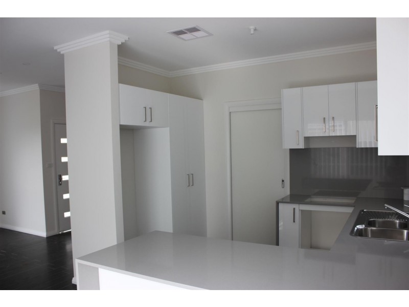 45 Gladstone St, Canley Heights NSW 2166