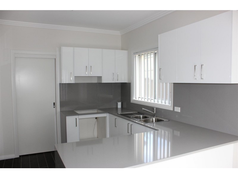 45 Gladstone St, Canley Heights NSW 2166