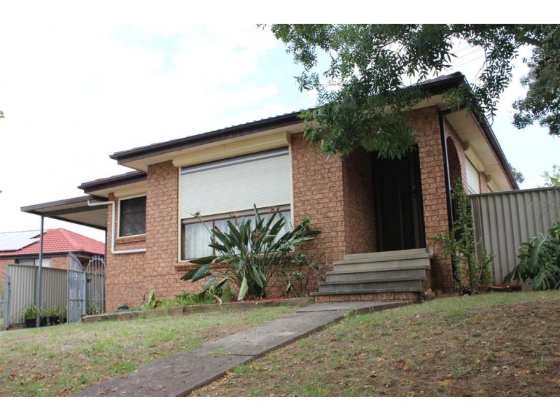 25 Kincumber Rd, Bonnyrigg NSW 2177