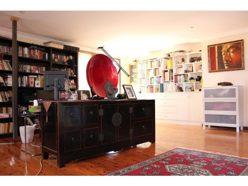 25 Kincumber Rd, Bonnyrigg NSW 2177