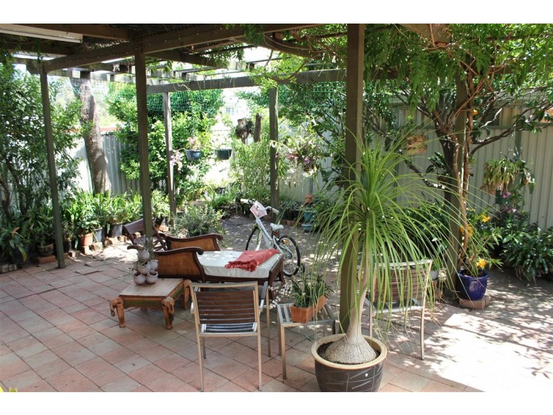 25 Kincumber Rd, Bonnyrigg NSW 2177