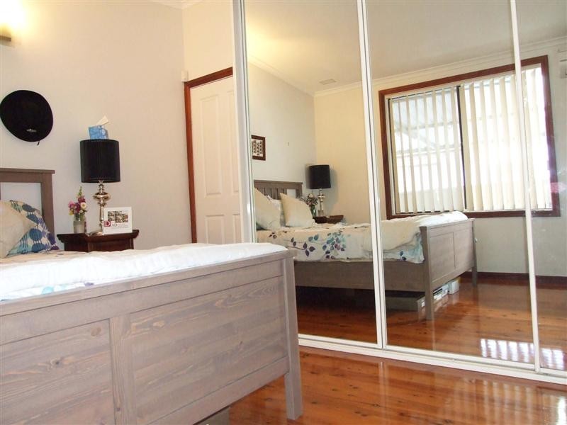 Fairfield West NSW 2165