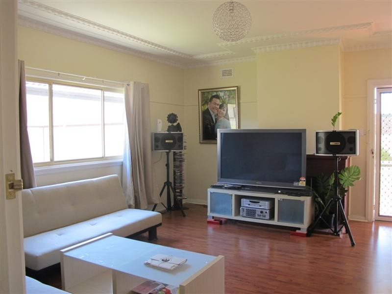 Fairfield West NSW 2165