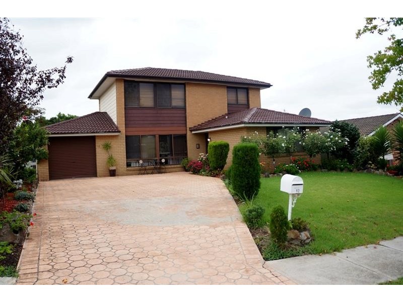 12 Wyalong Cl, Wakeley NSW 2176