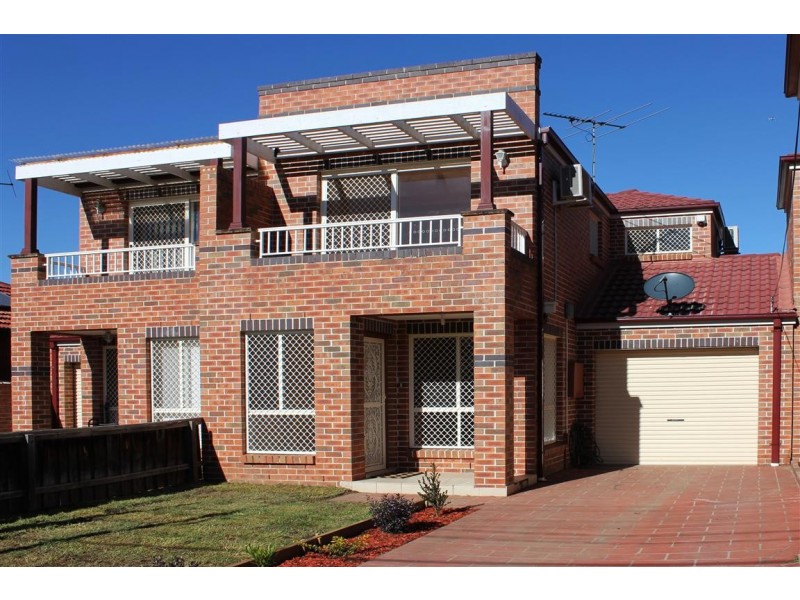 2A Clarence St, Canley Heights NSW 2166