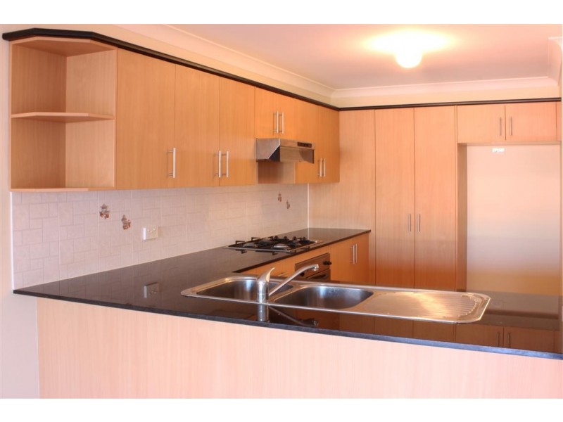 2A Clarence St, Canley Heights NSW 2166