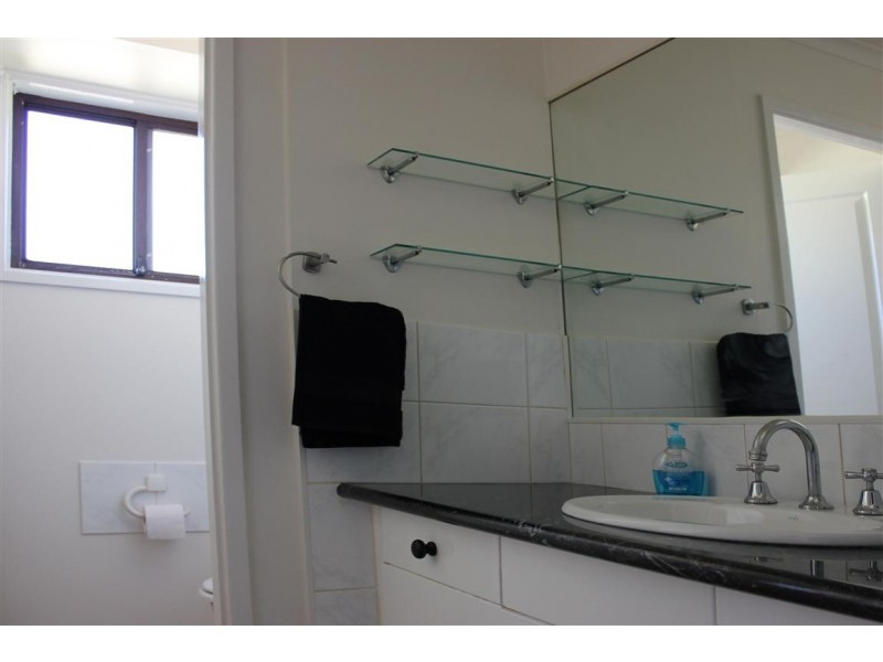 Edensor Park NSW 2176