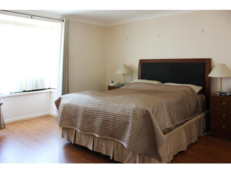 14 Niland Way, Casula NSW 2170