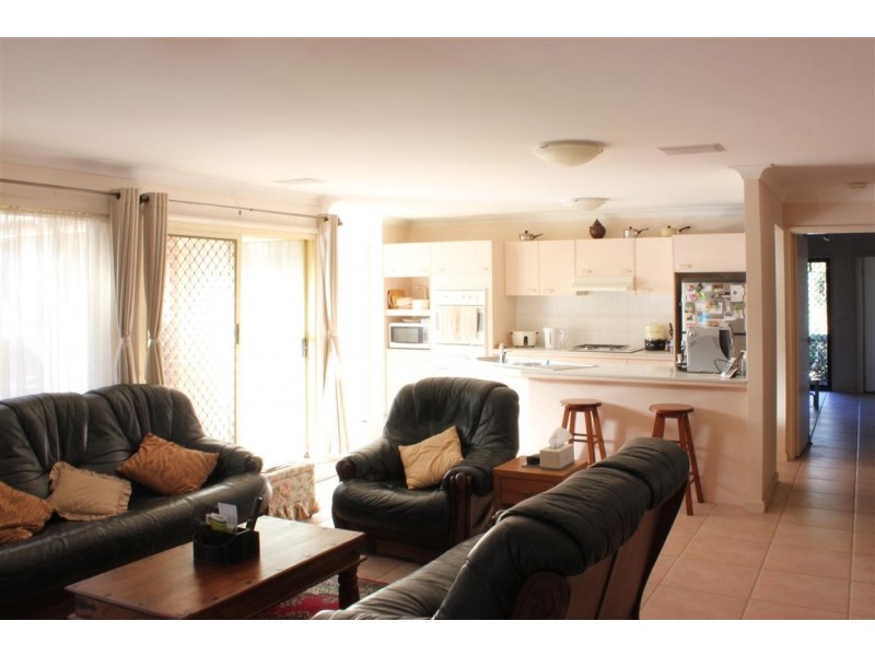 14 Niland Way, Casula NSW 2170