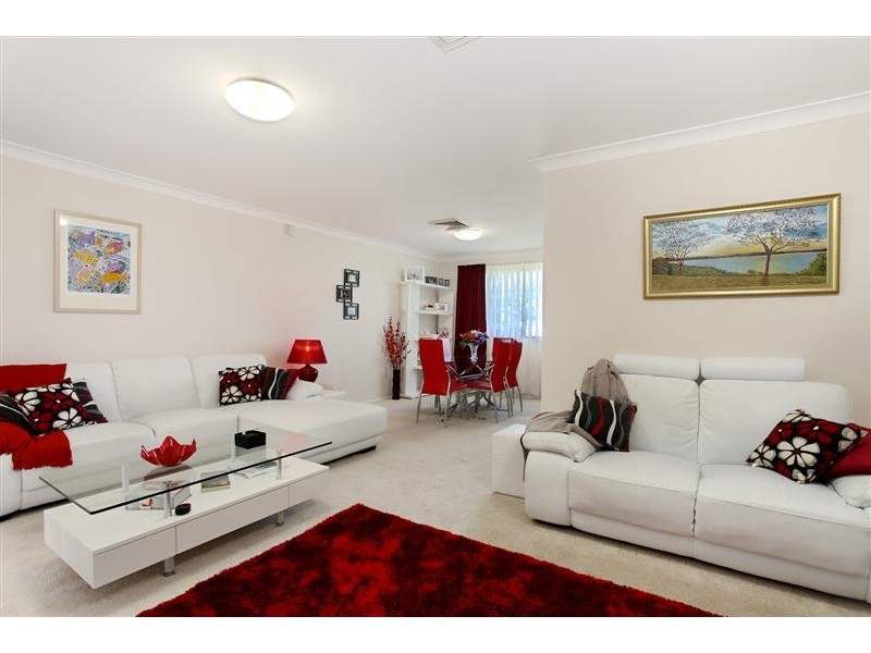 7 Cobar Cl, Wakeley NSW 2176