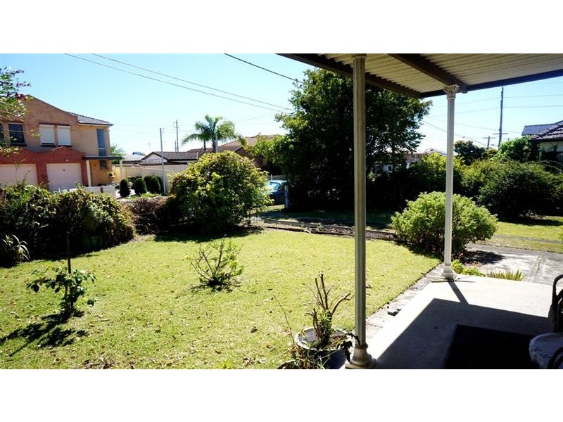 94 Torrens St, Canley Heights NSW 2166
