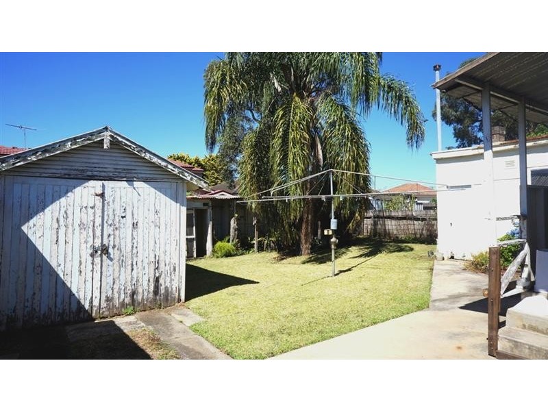 94 Torrens St, Canley Heights NSW 2166