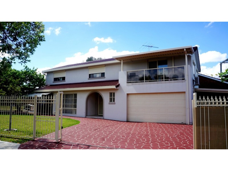 259 St Johns Rd, St Johns Park NSW 2176