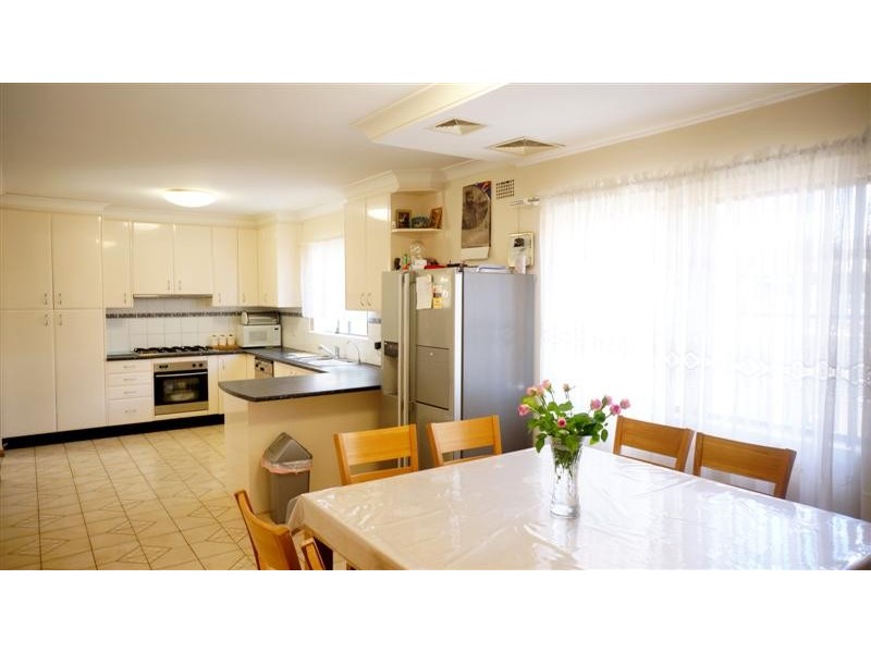 259 St Johns Rd, St Johns Park NSW 2176