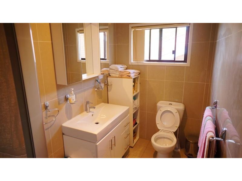 259 St Johns Rd, St Johns Park NSW 2176