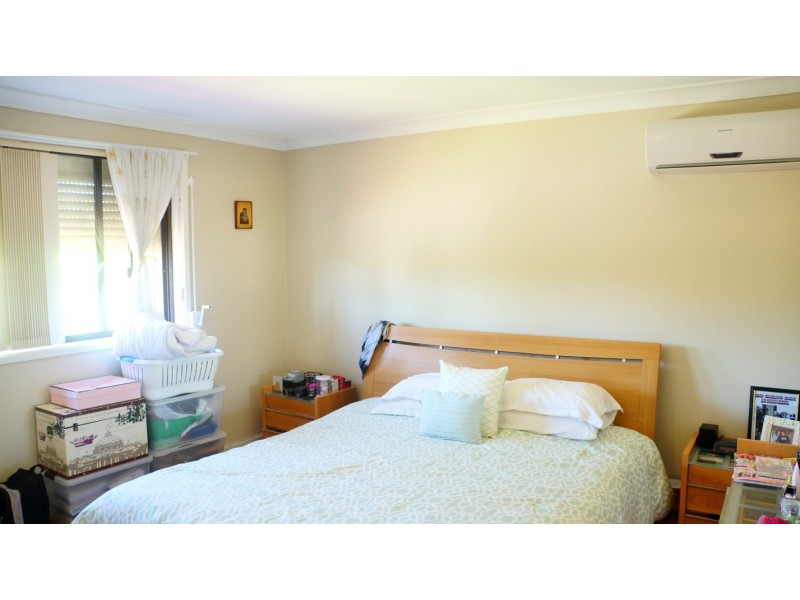 259 St Johns Rd, St Johns Park NSW 2176