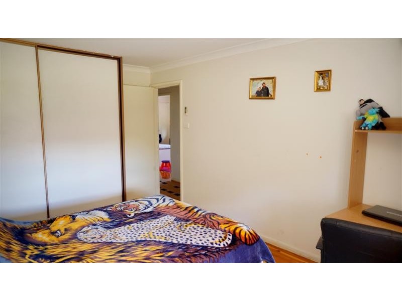 259 St Johns Rd, St Johns Park NSW 2176