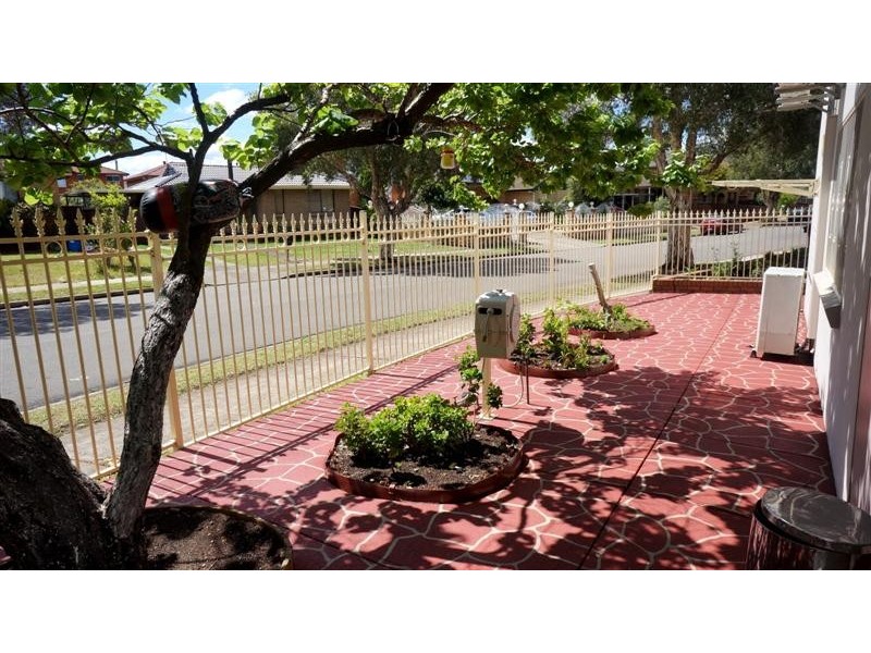 259 St Johns Rd, St Johns Park NSW 2176