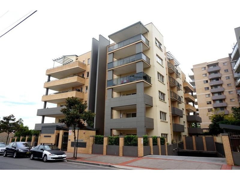 24/8-10 Browne Pde, Liverpool NSW 2170