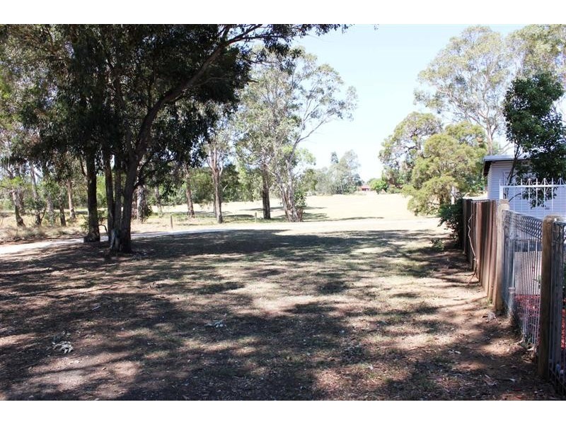 33 Karoon Ave, Canley Heights NSW 2166