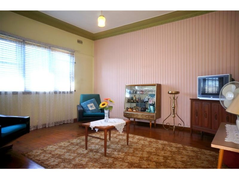 38 Wyong St, Canley Heights NSW 2166