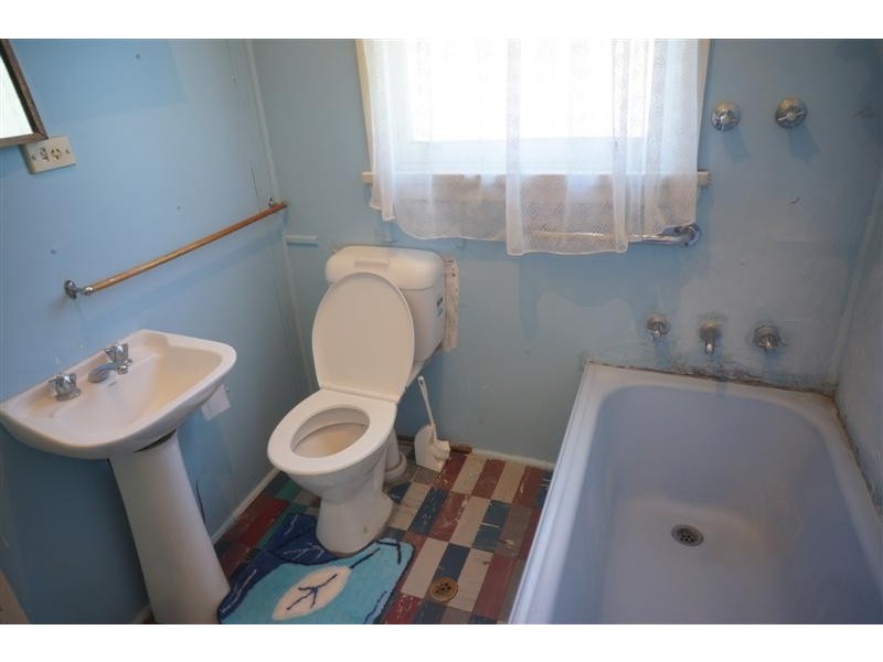 38 Wyong St, Canley Heights NSW 2166