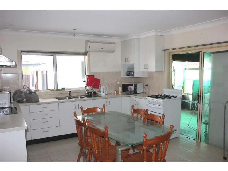 39 Hamel Rd, Mount Pritchard NSW 2170