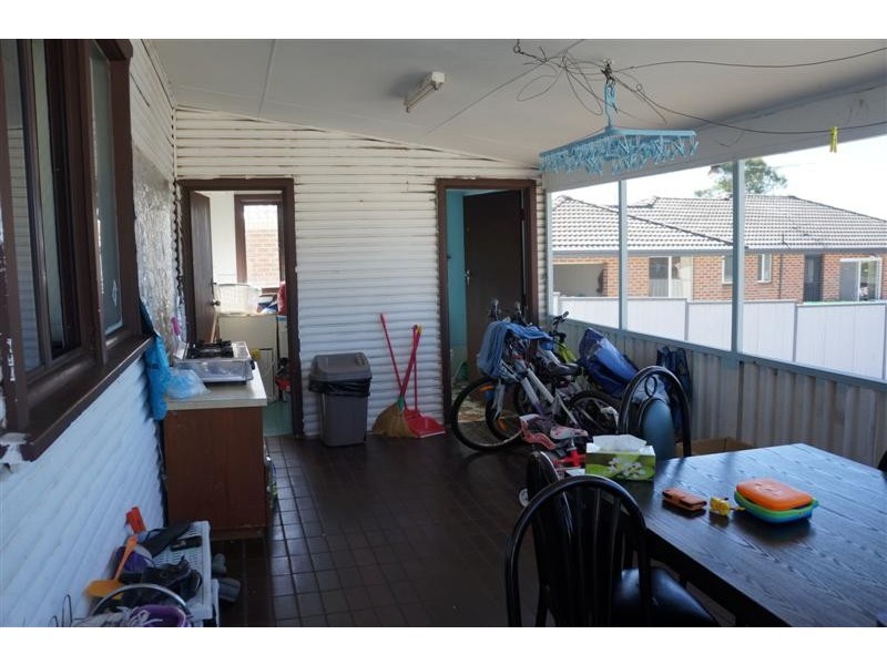 537 Cabramatta Rd, Cabramatta NSW 2166