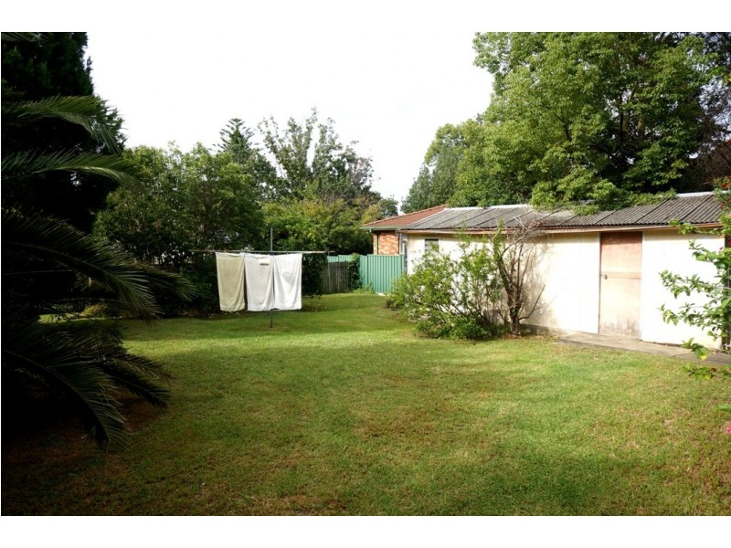 132 Nelson St, Fairfield Heights NSW 2165