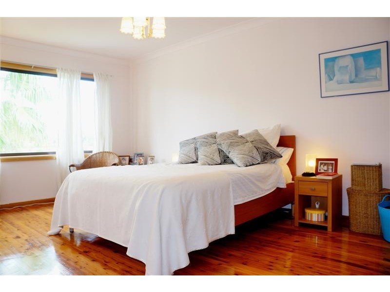 113 Brisbane Rd, St Johns Park NSW 2176