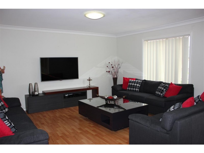 20 Lavender Pl, Fairfield West NSW 2165